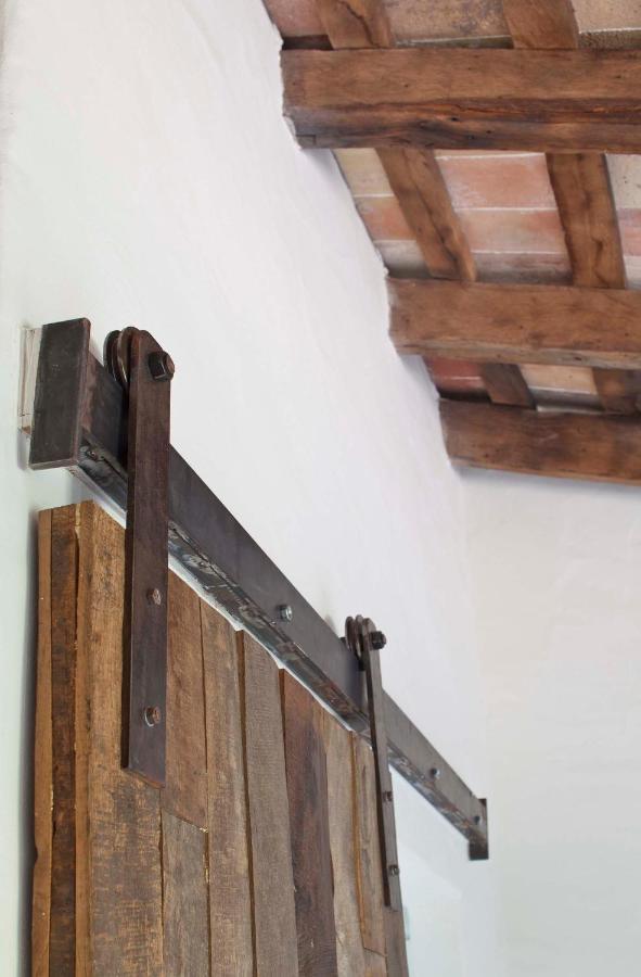 Sant Felíu de Pallarols B&B La Rectoria De Sant Miquel De Pineda المظهر الخارجي الصورة